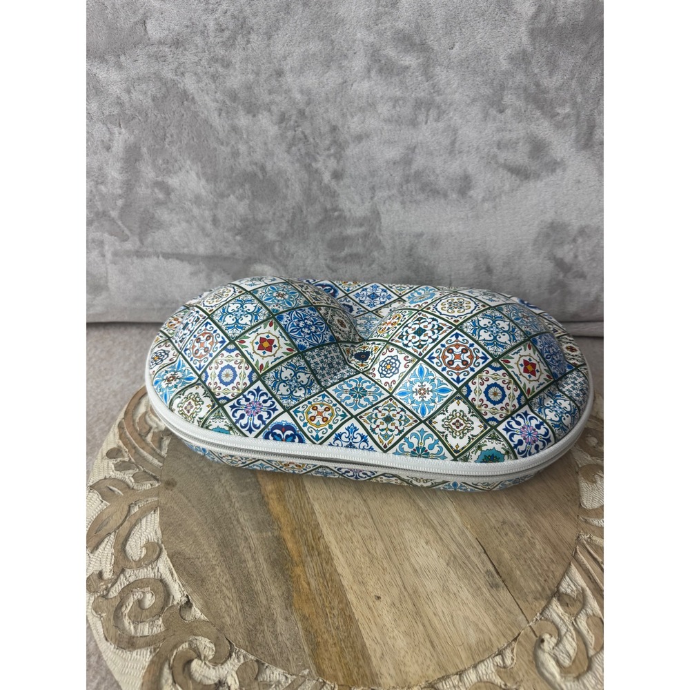 Braiou Hard Shell Bra Travel Case Mediterranean Tile Mosaic Print Organizer
